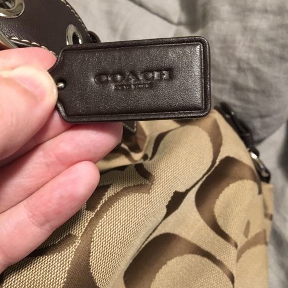 Coach signature shoulder bag - Picture 7 of 8